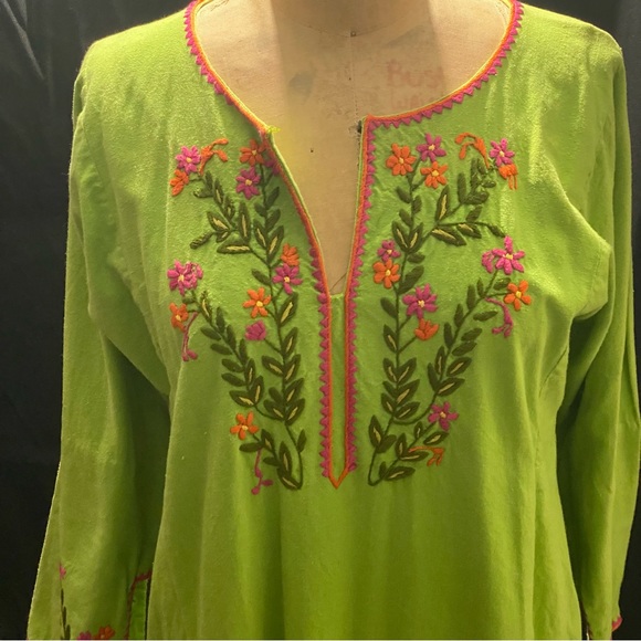 Vintage green Josefa hand embroidered dress made in Mexico - Picture 7 of 15